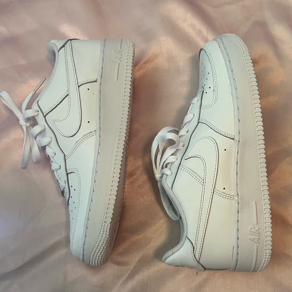 Nike Air Force 1 big kids NWT white - Picture 3 of 15